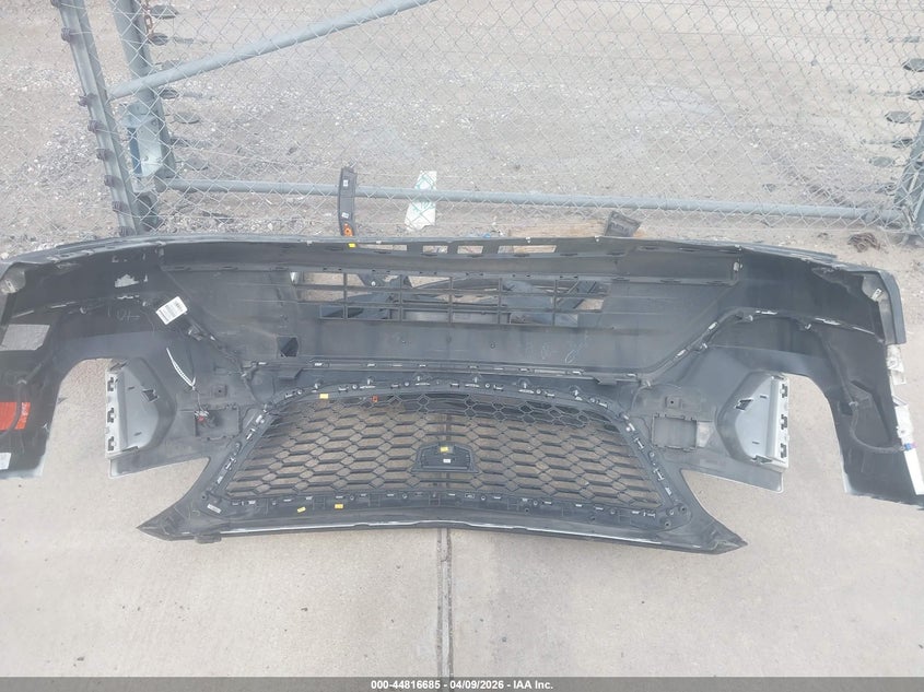 2019 Cadillac Xt4 Luxury VIN: 1GYAZAR40KF188650 Lot: 44816685