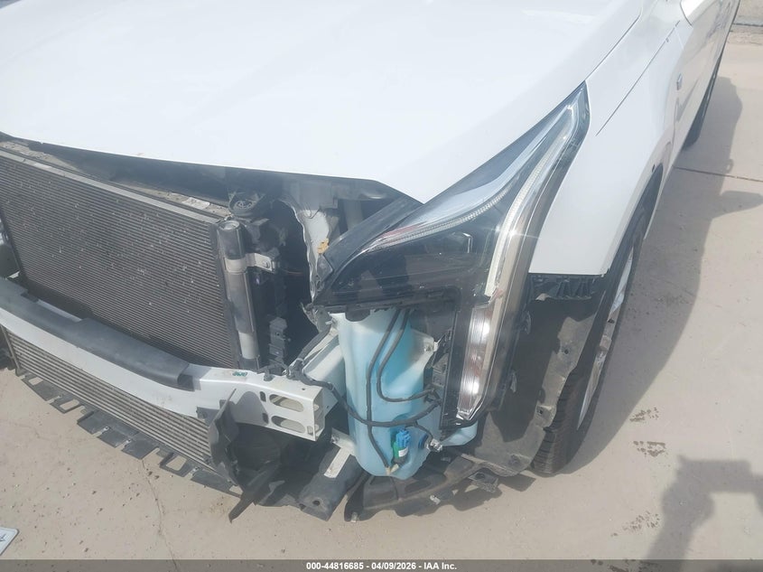 2019 Cadillac Xt4 Luxury VIN: 1GYAZAR40KF188650 Lot: 44816685