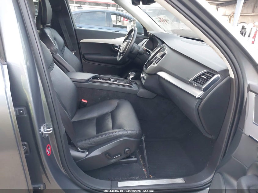 2016 Volvo Xc90 T5 Momentum