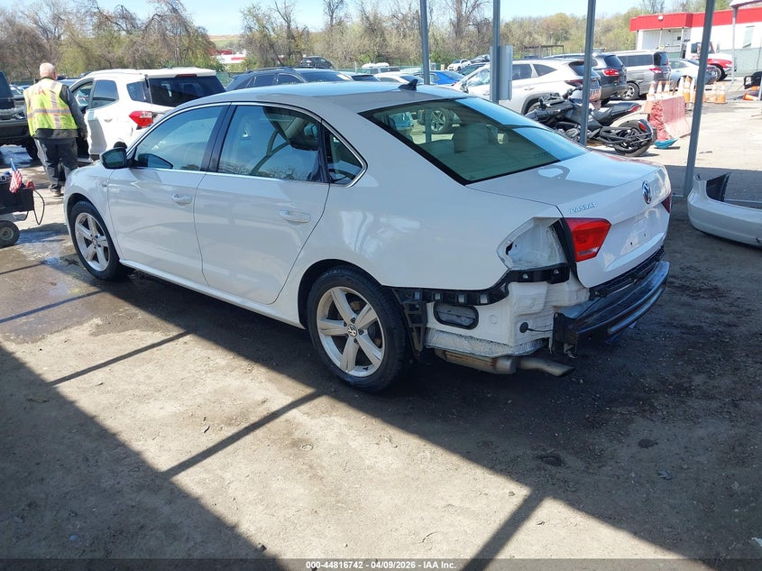 2015 Volkswagen Passat 1.8T Limited Edition