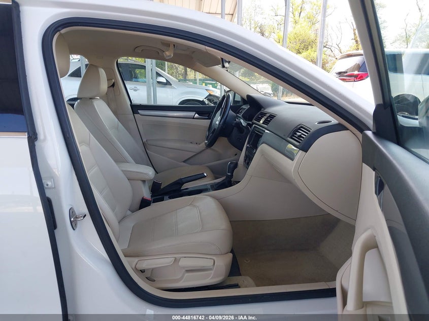 2015 Volkswagen Passat 1.8T Limited Edition