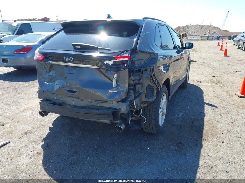 2020 Ford Edge Se