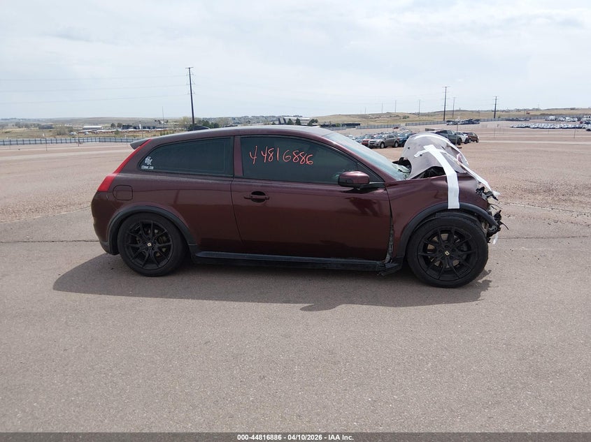 2013 Volvo C30 T5/T5 Platinum/T5 Premier/T5 Premier Plus/T5 R-Design/T5 R-Design Platinum/T5 R-Design Premier VIN: YV1672MKXD2305930 Lot: 44816886