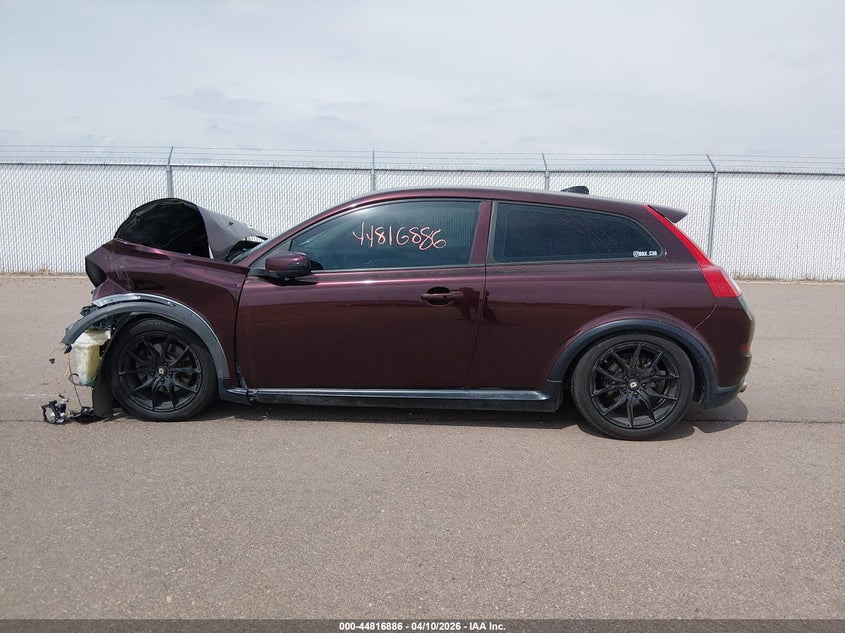 2013 Volvo C30 T5/T5 Platinum/T5 Premier/T5 Premier Plus/T5 R-Design/T5 R-Design Platinum/T5 R-Design Premier VIN: YV1672MKXD2305930 Lot: 44816886