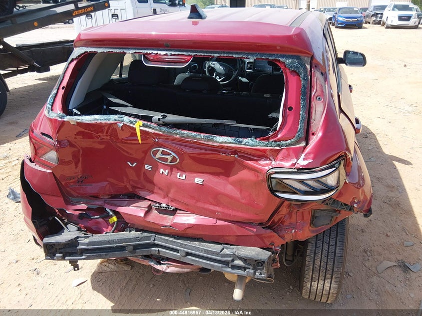 2021 Hyundai Venue Se VIN: KMHRB8A39MU108183 Lot: 44816957