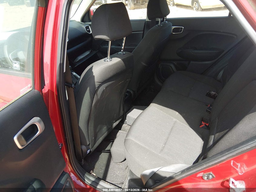 2021 Hyundai Venue Se VIN: KMHRB8A39MU108183 Lot: 44816957