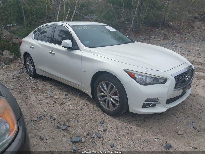 2015 Infiniti Q50 Premium