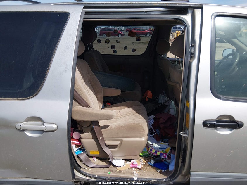 2001 Toyota Sienna Le VIN: 4T3ZF13C11U392579 Lot: 44817122