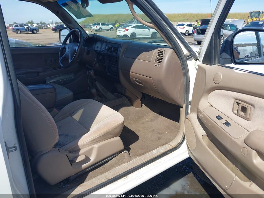 2004 Toyota Tacoma Base V6