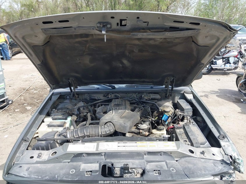 2000 Ford Explorer Limited VIN: 1FMZU75E6YZC08752 Lot: 44817173