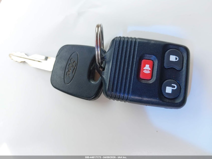 2000 Ford Explorer Limited VIN: 1FMZU75E6YZC08752 Lot: 44817173