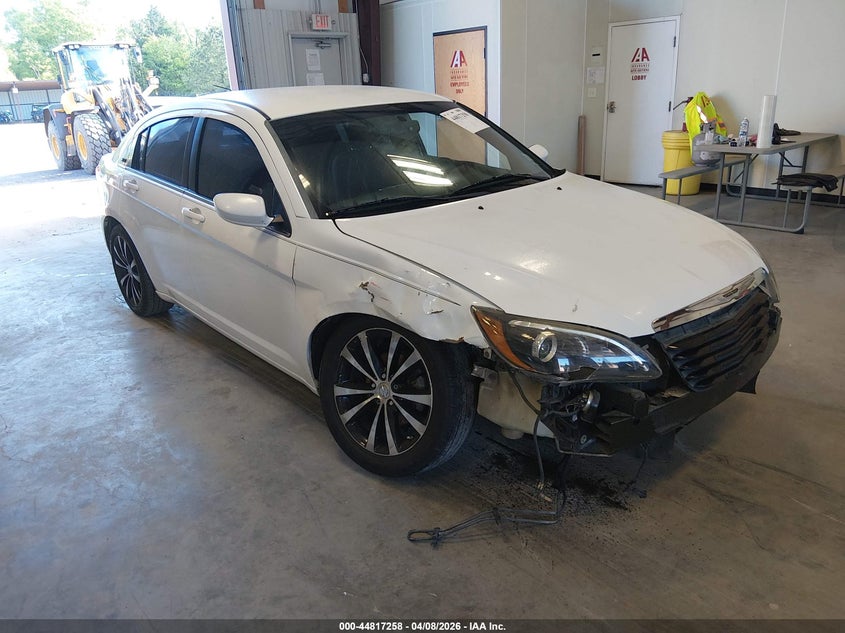 2014 Chrysler 200 Touring