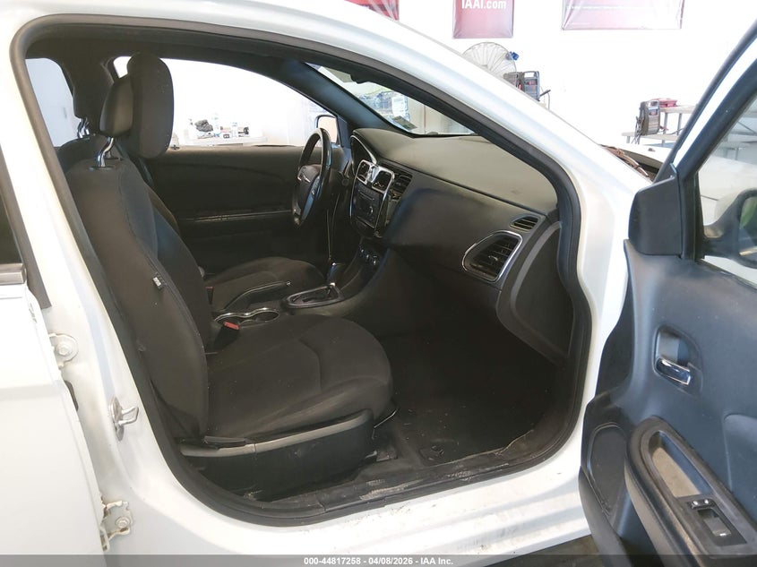 2014 Chrysler 200 Touring