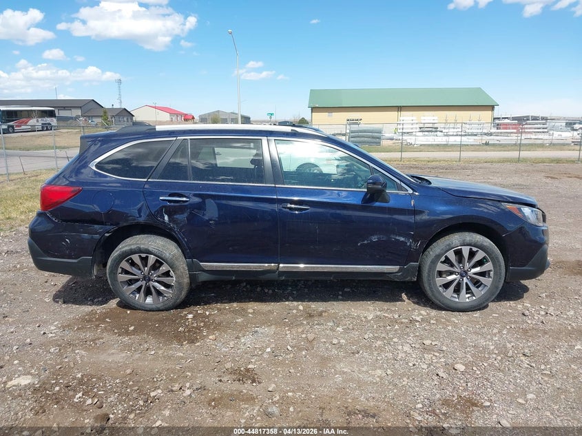 2018 Subaru Outback 3.6R Touring VIN: 4S4BSETC0J3226685 Lot: 44817358