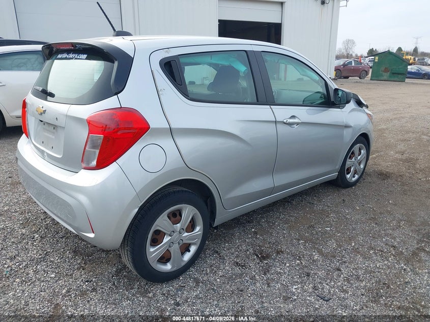 2019 CHEVROLET SPARK auction photo 4