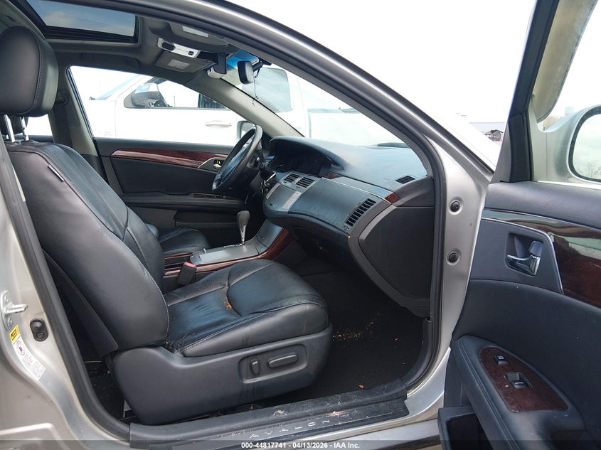 2010 Toyota Avalon Xls