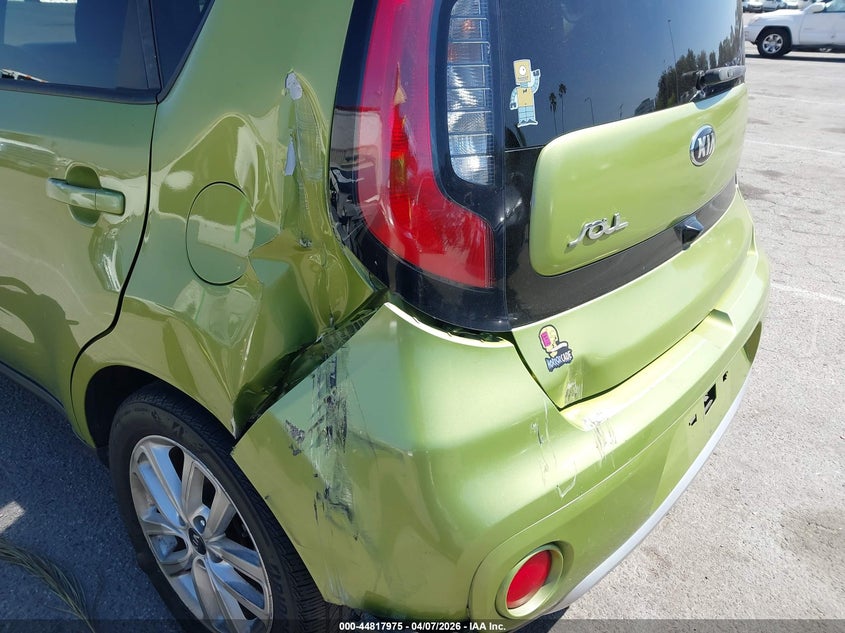 2017 Kia Soul 2.0 + green Lot 111044817975 Vin KNDJP3A57H7878698