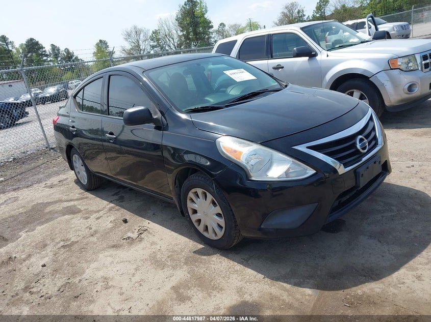 2015 Nissan Versa 1.6 S+