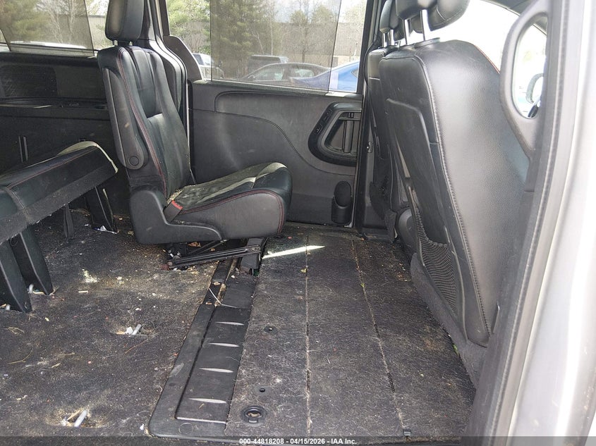 2017 Dodge Grand Caravan Gt VIN: 2C4RDGEG2HR845427 Lot: 44818208