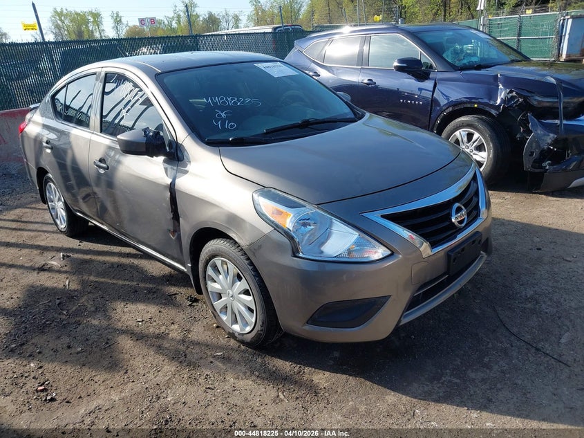 2016 Nissan Versa 1.6 S+
