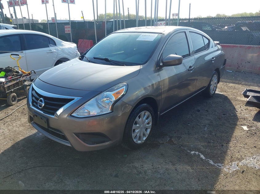 2016 Nissan Versa 1.6 S+