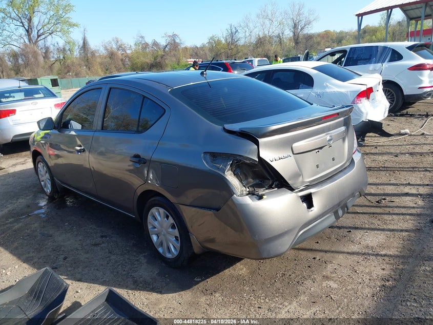 2016 Nissan Versa 1.6 S+