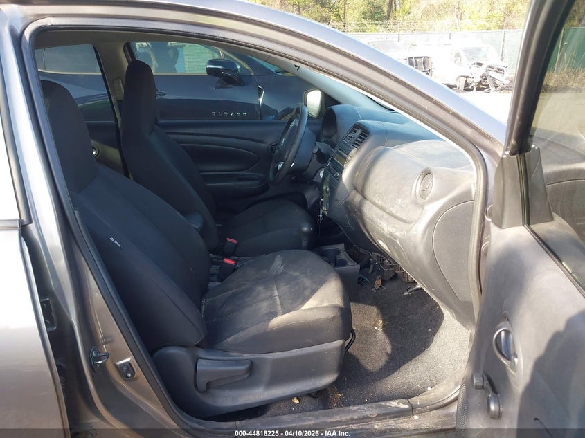 2016 Nissan Versa 1.6 S+