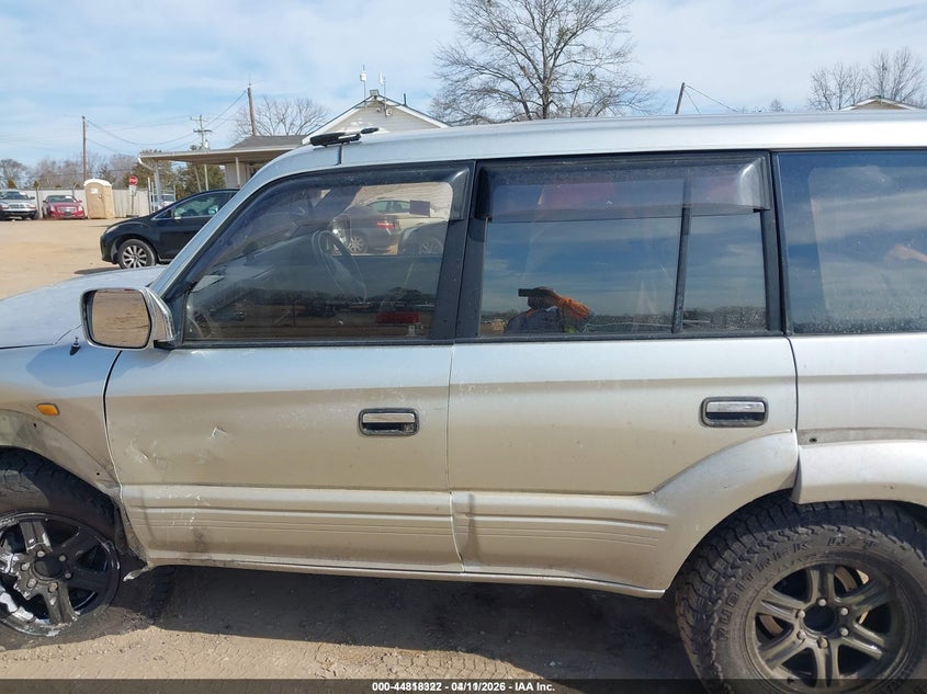 2000 Toyota Landcruiser VIN: VZJ950068393 Lot: 44818322
