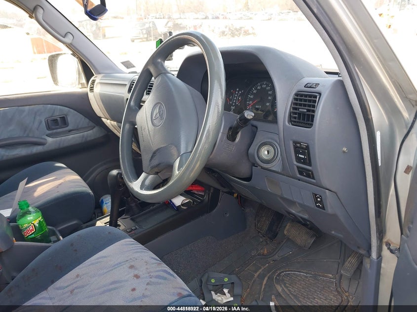 2000 Toyota Landcruiser VIN: VZJ950068393 Lot: 44818322