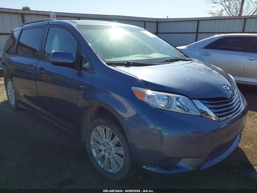 2016 Toyota Sienna Le 7 Passenger