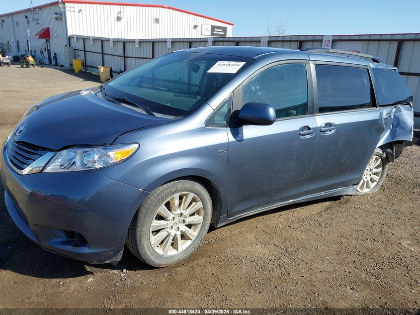 2016 Toyota Sienna Le 7 Passenger