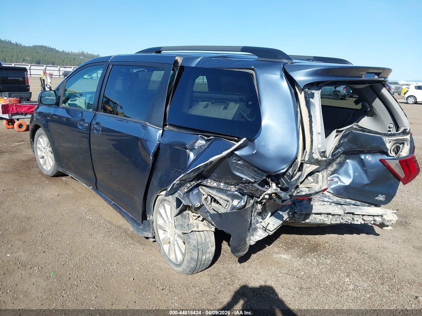 2016 Toyota Sienna Le 7 Passenger