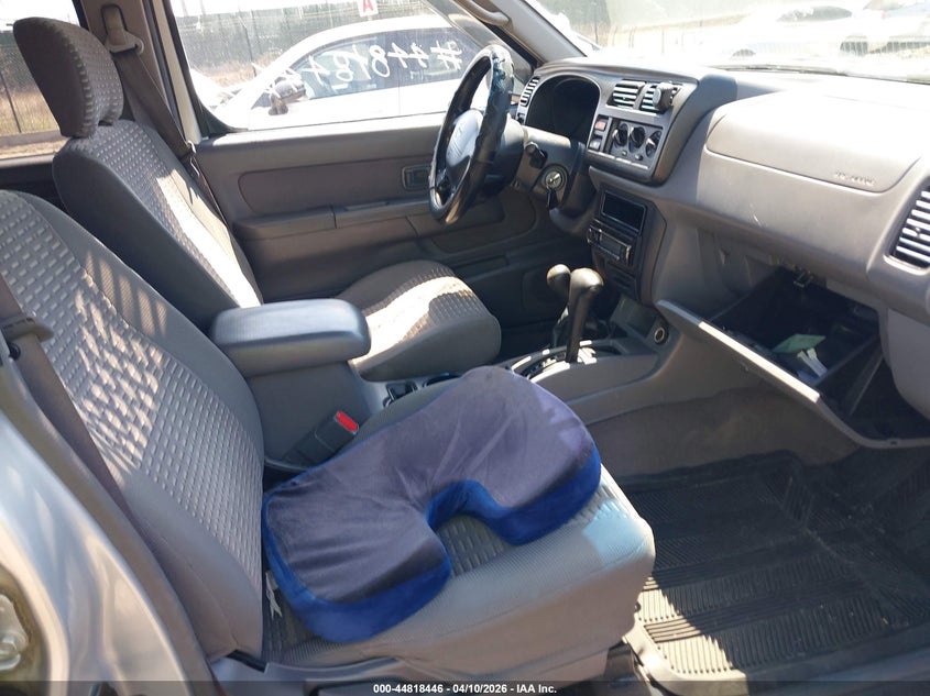 2000 Nissan Xterra Se/Xe