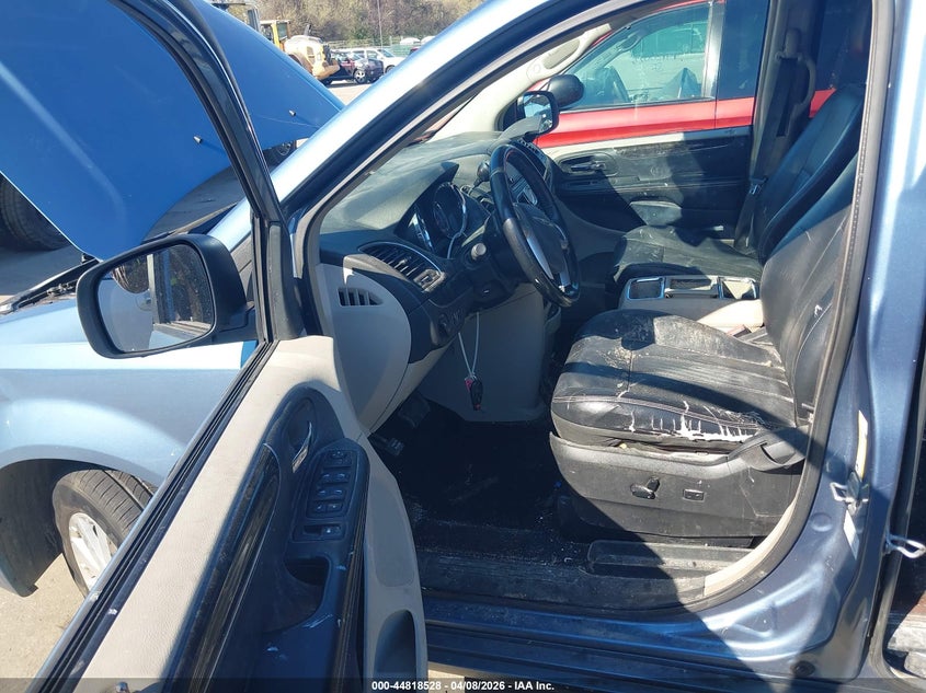 2012 Chrysler Town & Country Touring-L