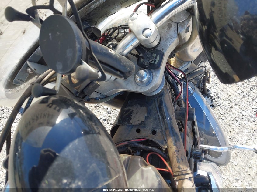 2004 Yamaha Xvs1100 A VIN: JYAVP11E84A056233 Lot: 44818536