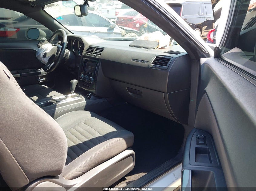 2014 Dodge Challenger Sxt