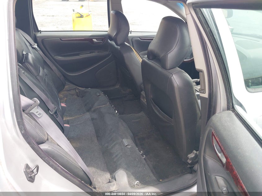 2003 Volvo V70 2.4 VIN: YV1SW64A432322480 Lot: 44818654