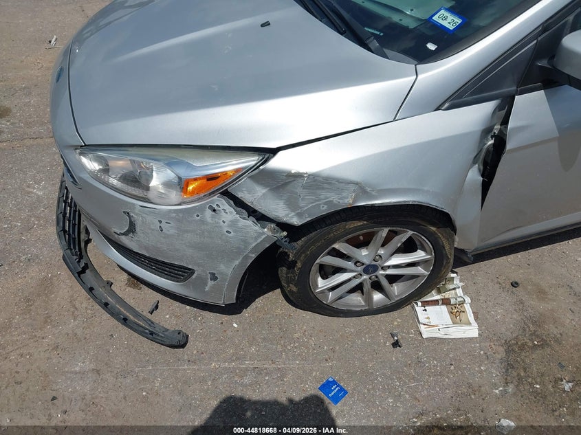 2018 Ford Focus 2.0 Se silver Lot 111044818668 Vin 1FADP3K24JL225248