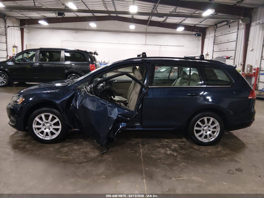 2016 Volkswagen Golf Sportwagen Tsi Se 4-Door VIN: 3VWC17AU9GM513997 Lot: 44818676