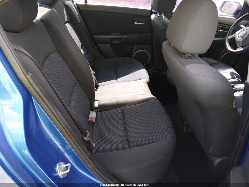 2005 Mazda Mazda3 S VIN: JM1BK323251304105 Lot: 44818790