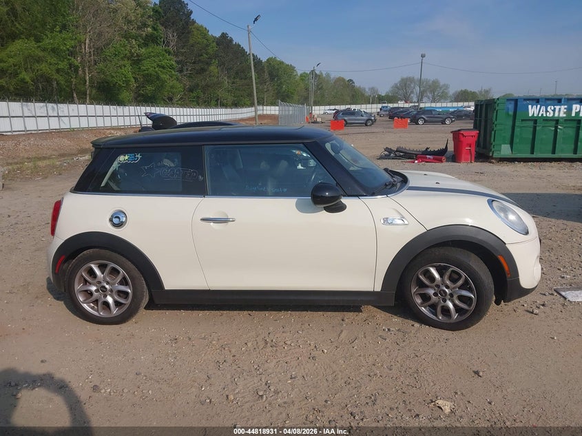 2014 Mini Hardtop Cooper S VIN: WMWXM7C59ET987817 Lot: 44818931