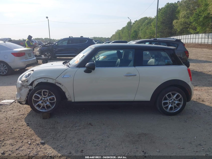 2014 Mini Hardtop Cooper S VIN: WMWXM7C59ET987817 Lot: 44818931