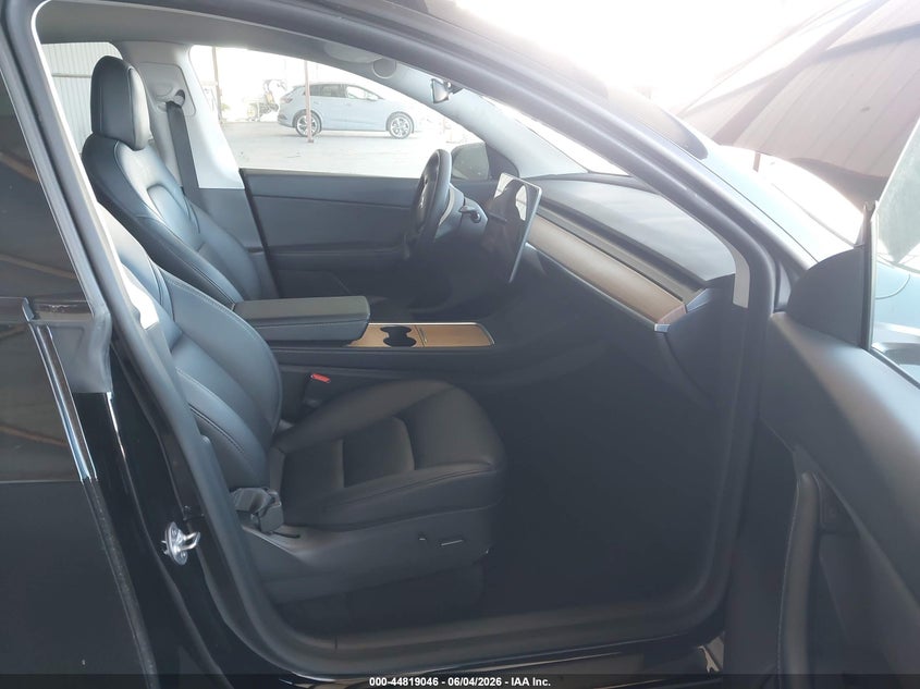 2022 TESLA MODEL Y auction photo 5