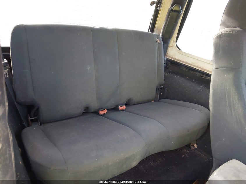 1998 Jeep Wrangler Sport VIN: 1J4FY19S2WP784205 Lot: 44819060