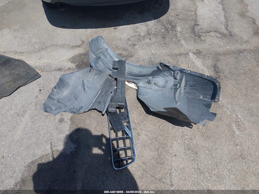 2010 Volvo C70 T5 VIN: YV1672MC1AJ092022 Lot: 44819095