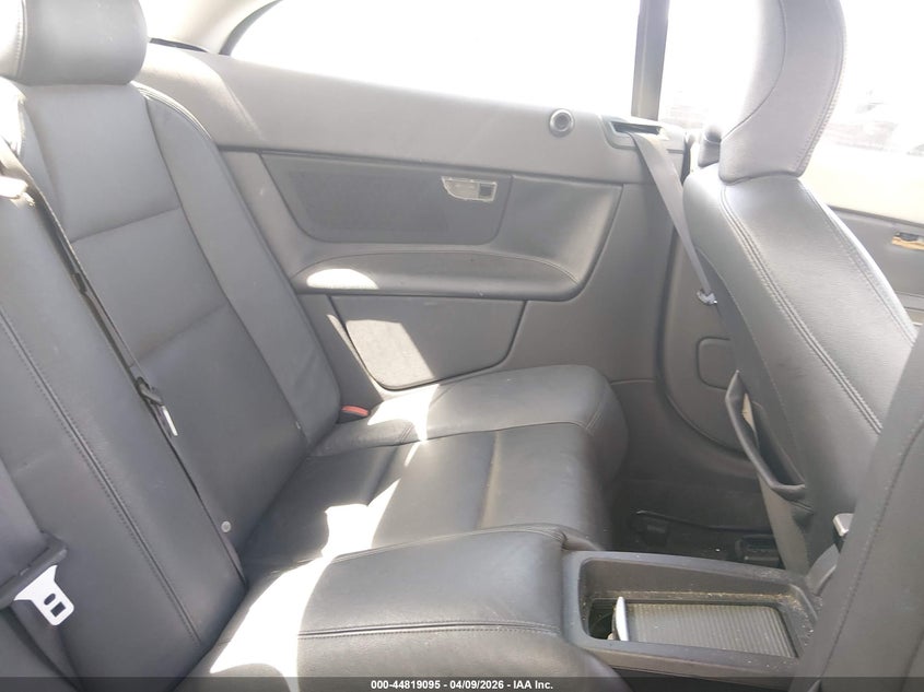 2010 Volvo C70 T5 VIN: YV1672MC1AJ092022 Lot: 44819095