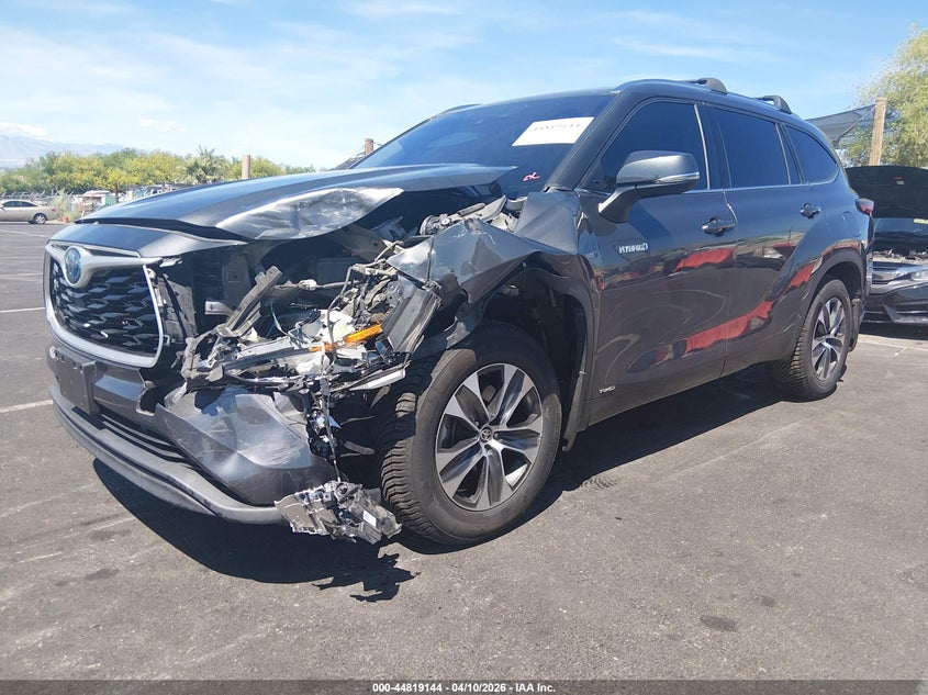 2020 Toyota Highlander Hybrid Xle