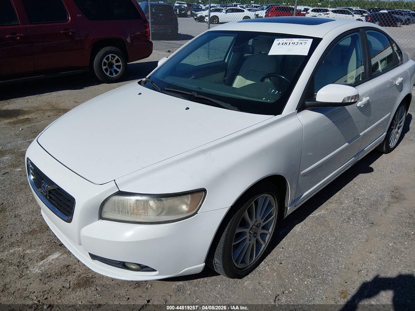 2011 Volvo S40 T5/T5 R-Design VIN: YV1672MS4B2531362 Lot: 44819257