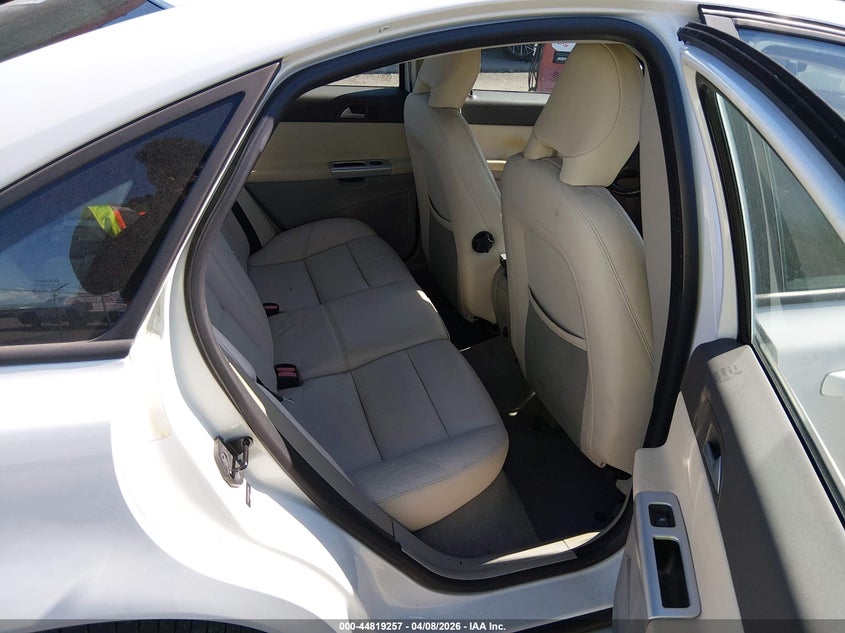 2011 Volvo S40 T5/T5 R-Design VIN: YV1672MS4B2531362 Lot: 44819257