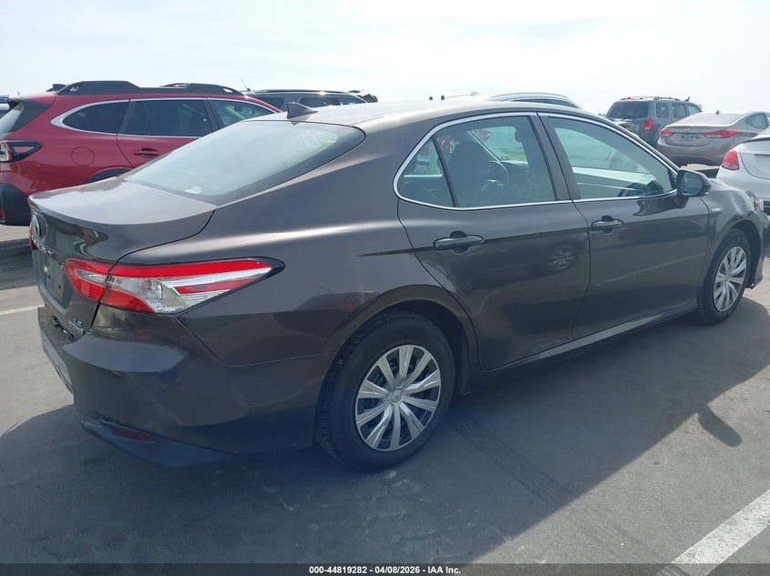 2019 Toyota Camry Hybrid Le